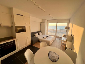Zeedijk family apartment